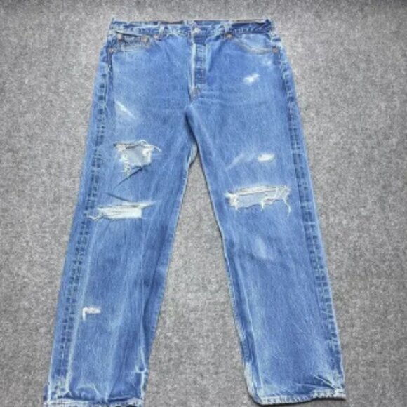 Vintage Levis Jeans Men 38x31 Blue 501 Button Fly Classic Straight Y2K Tag 42x34 - Picture 1 of 13